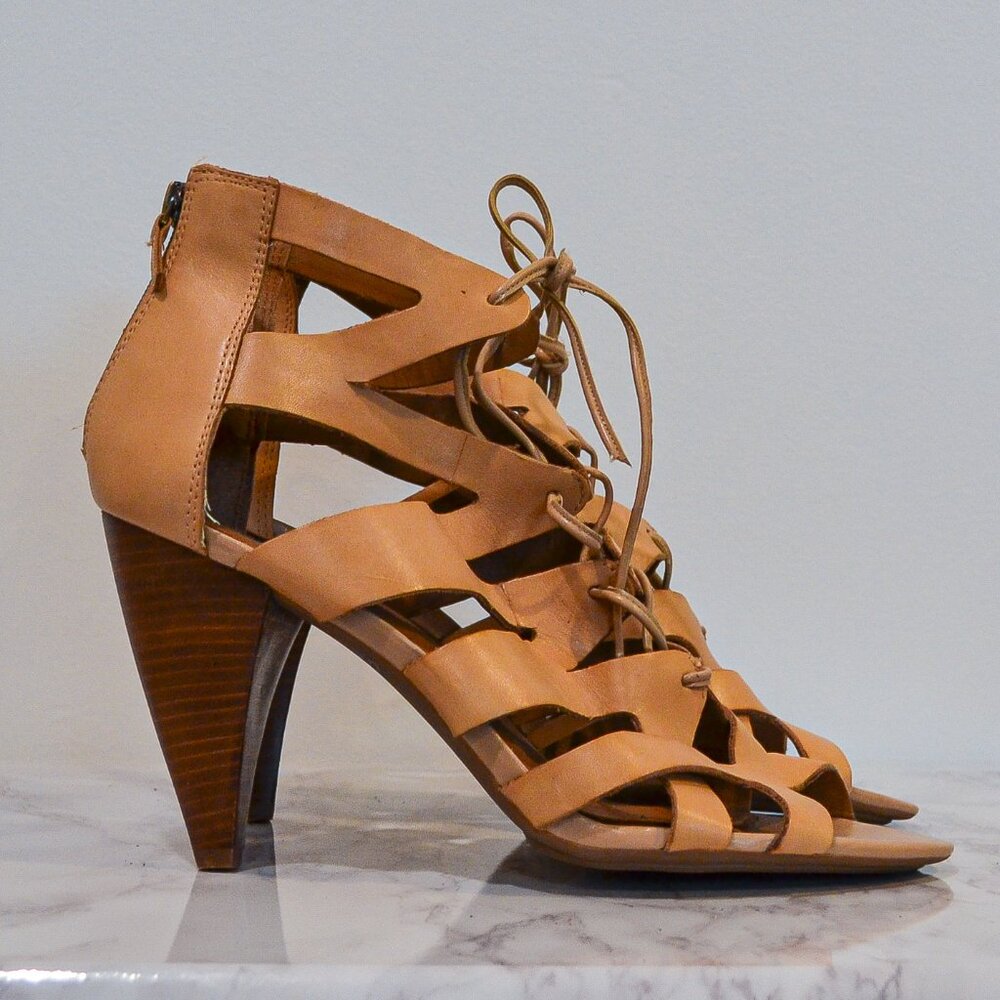 FRANCO SARTO | NUDE LACE UP HEEL